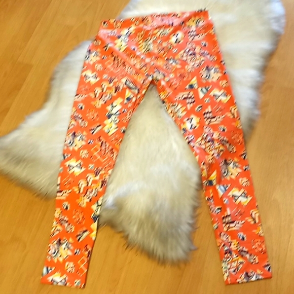 LulaRoe  Printed Leggings- T&C-#1560+ - Picture 6 of 10